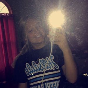 Meet your Posher, Olivia